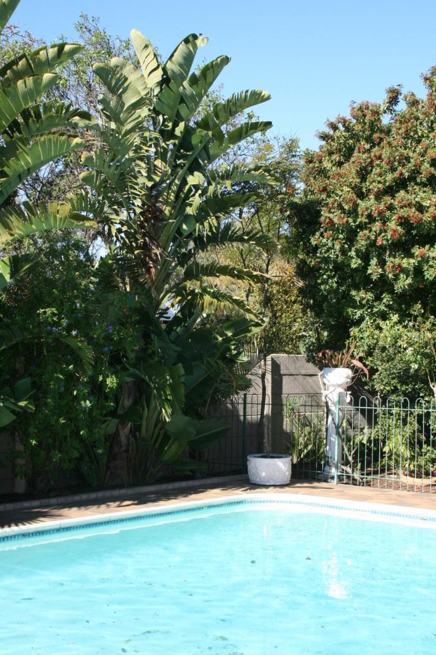 Panorama Self Catering Hotel Parow Exterior photo